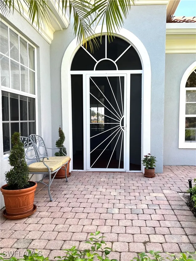 5477 Freeport Lane Naples FL 34119