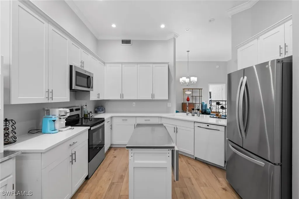 2571 Citrus Lake Drive Naples FL 34109