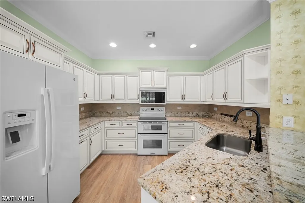 8545 Danbury Boulevard Naples FL 34120