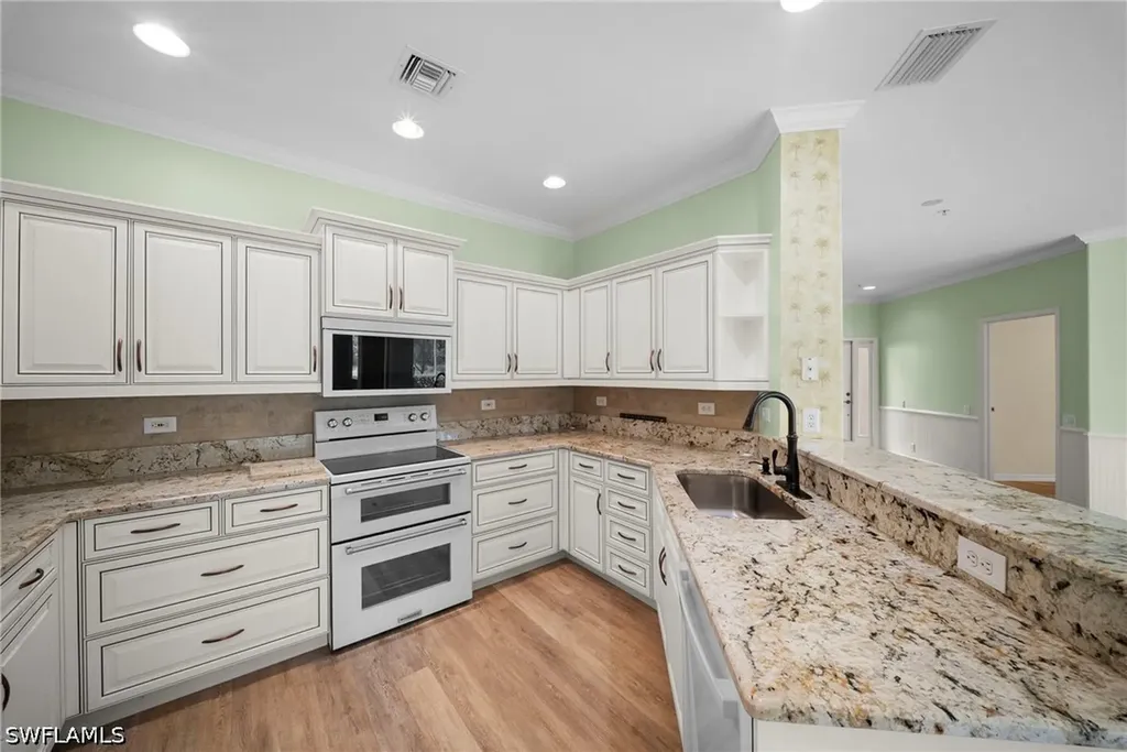 8545 Danbury Boulevard Naples FL 34120