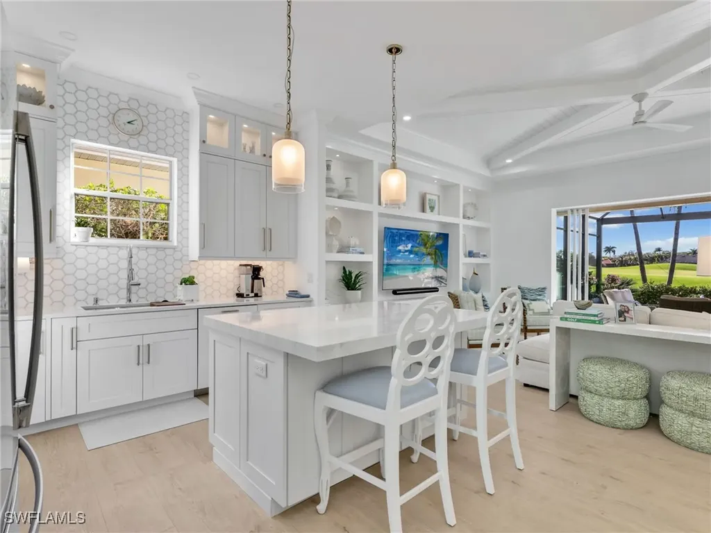 4304 Kensington High Street Naples FL 34105