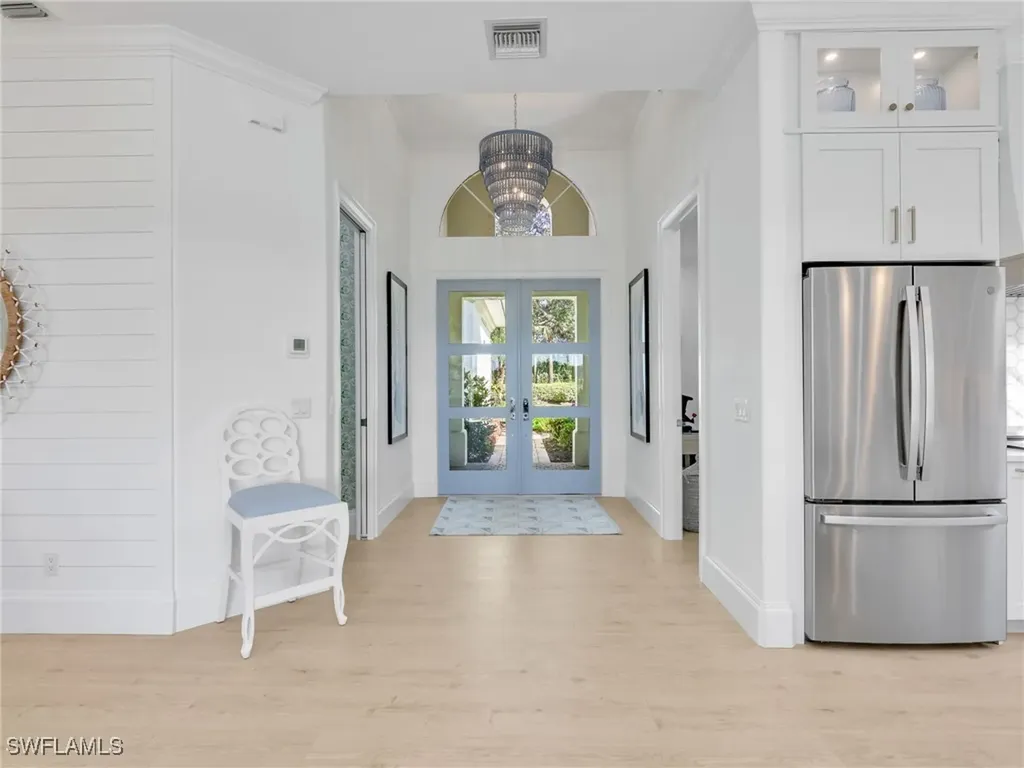 4304 Kensington High Street Naples FL 34105
