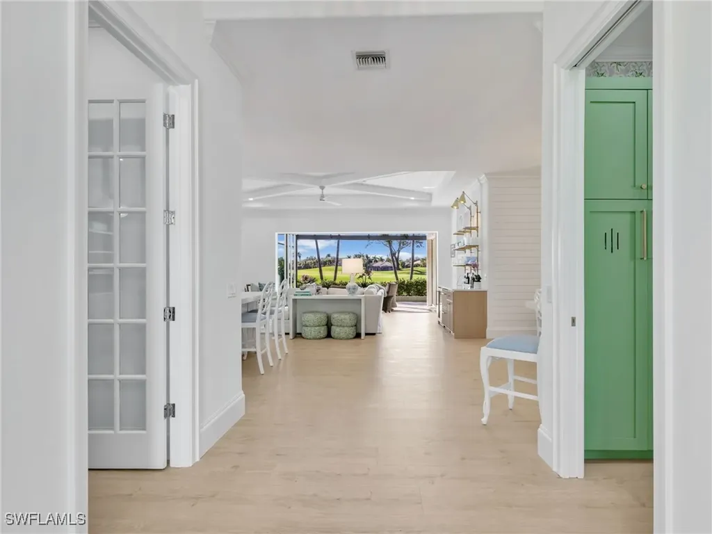 4304 Kensington High Street Naples FL 34105