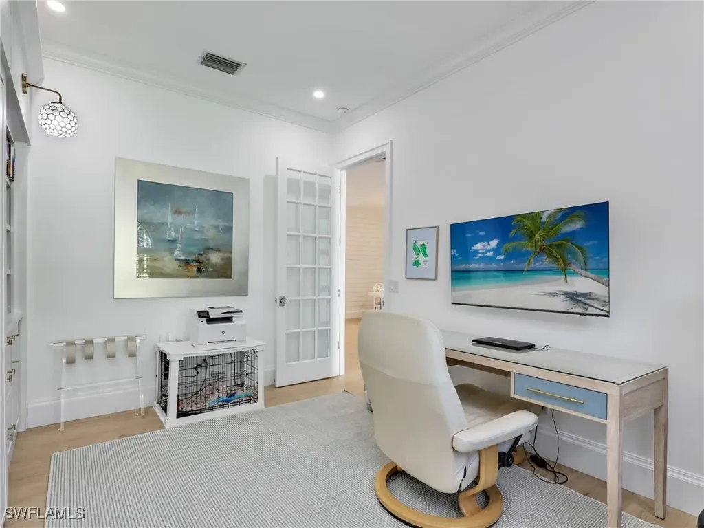 4304 Kensington High Street Naples FL 34105
