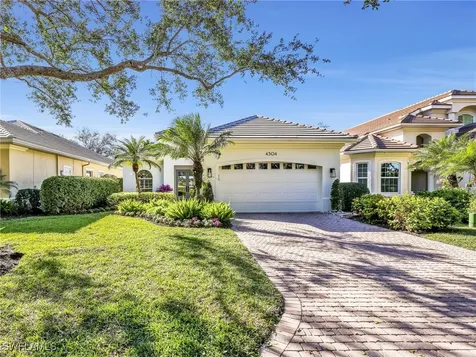 4304 Kensington High Street Naples FL 34105