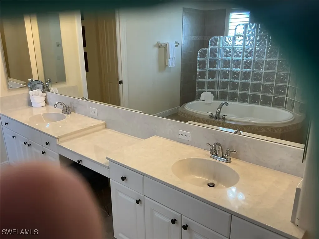 2605 Beach Parkway W Cape Coral FL 33914