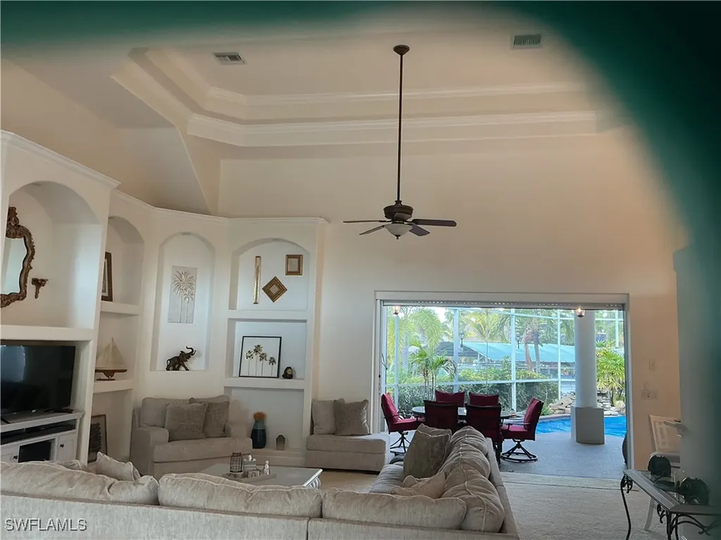 2605 Beach Parkway W Cape Coral FL 33914