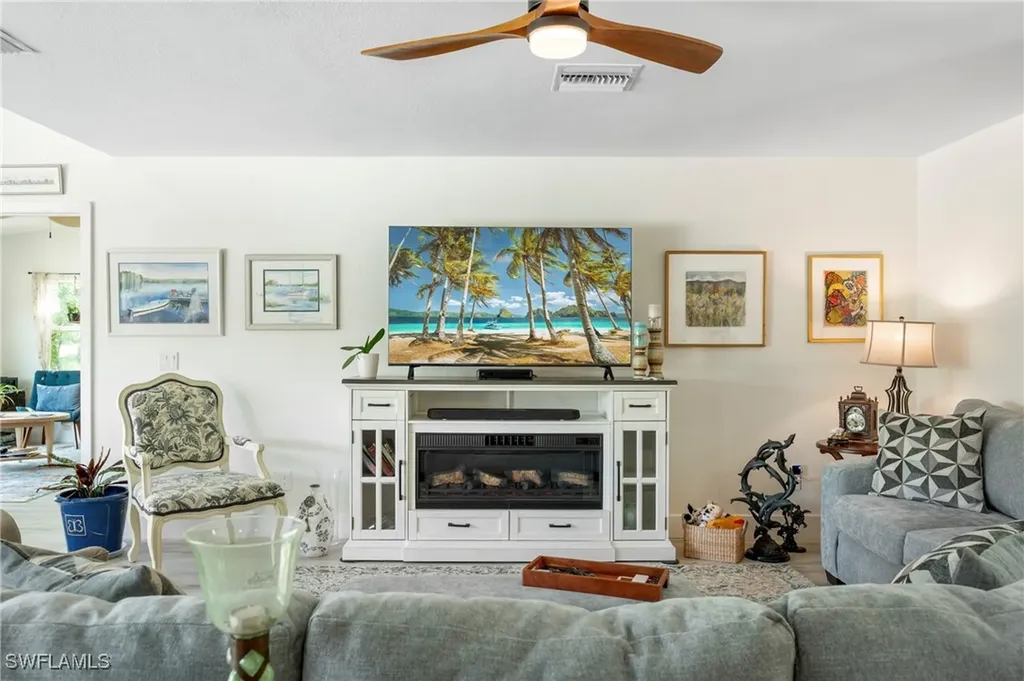 2271 Harbor Road Naples FL 34104