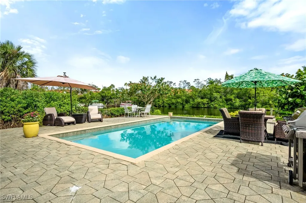 2271 Harbor Road Naples FL 34104
