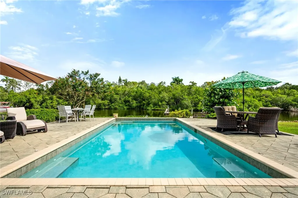 2271 Harbor Road Naples FL 34104