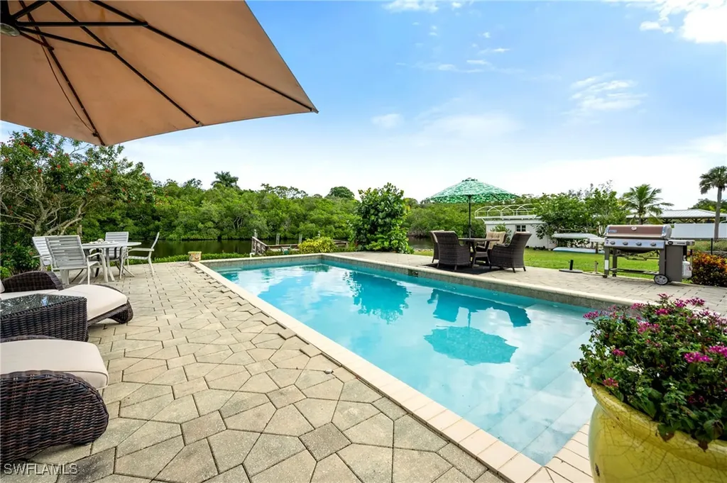 2271 Harbor Road Naples FL 34104