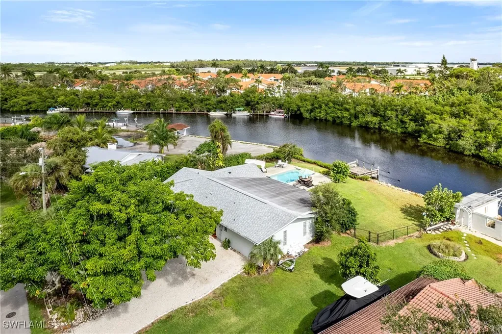 2271 Harbor Road Naples FL 34104