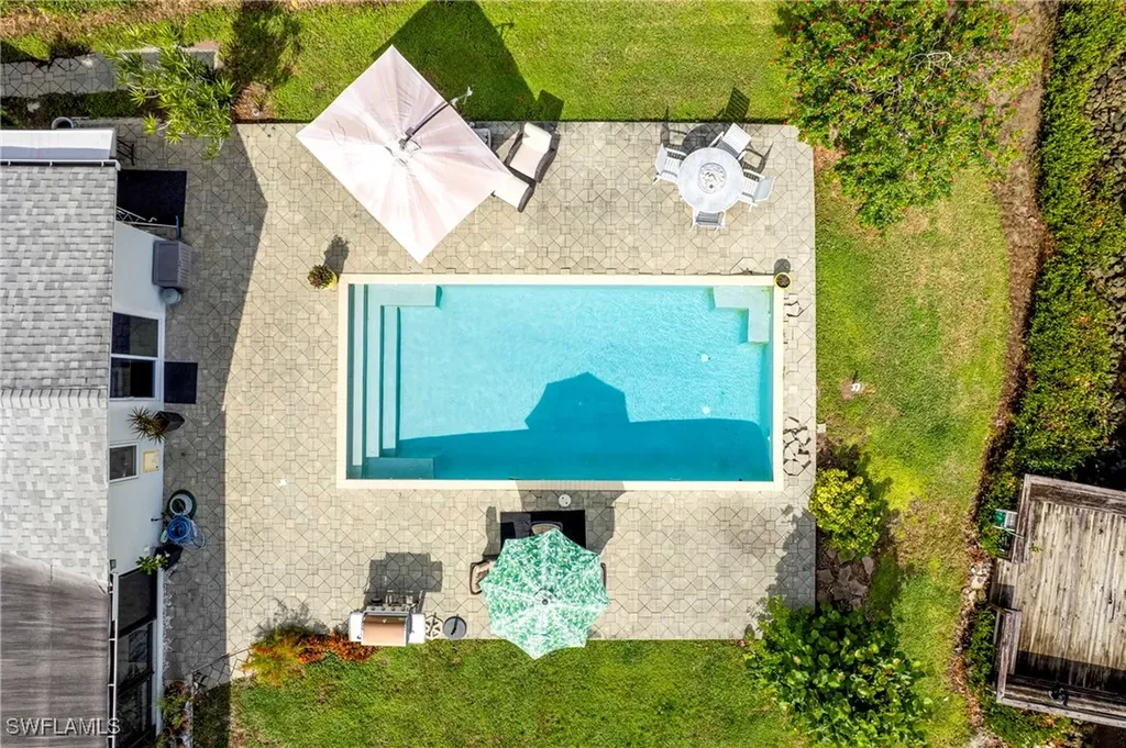 2271 Harbor Road Naples FL 34104