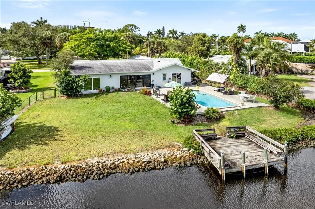 2271 Harbor Road Naples FL 34104