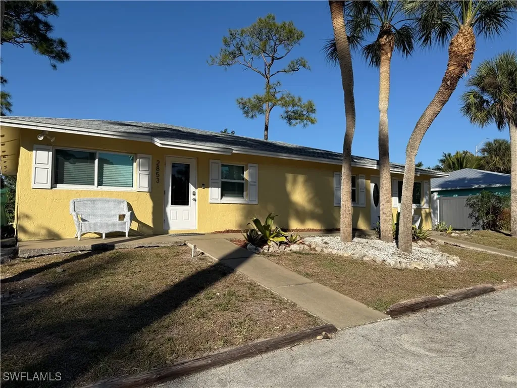 2855 Van Buren Avenue Naples FL 34112