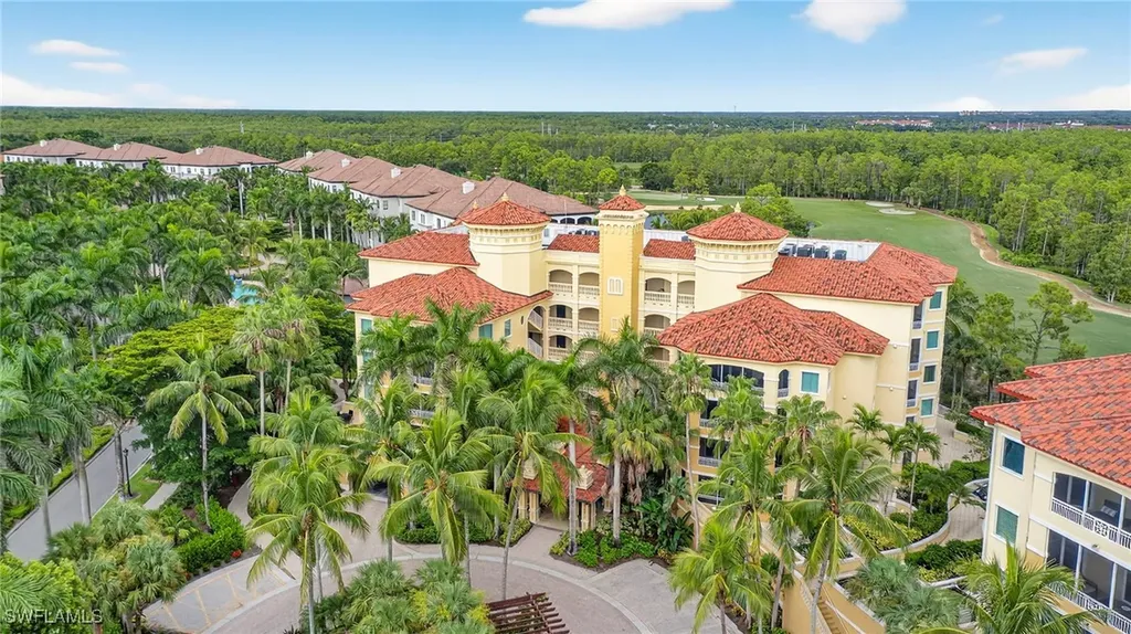 2748 Tiburon Boulevard E Naples FL 34109