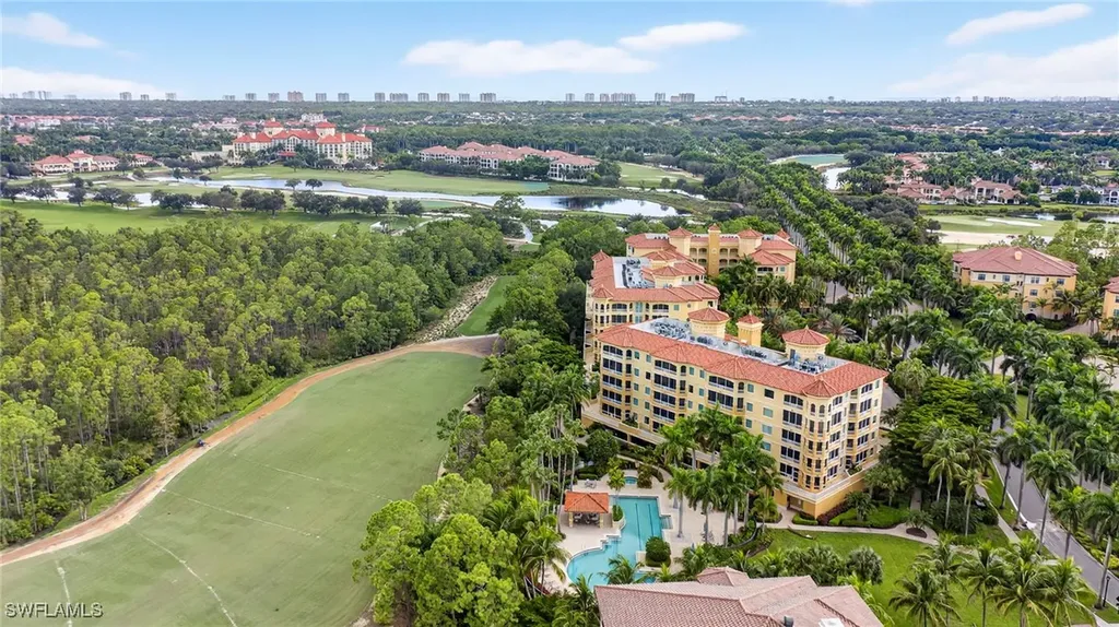 2748 Tiburon Boulevard E Naples FL 34109