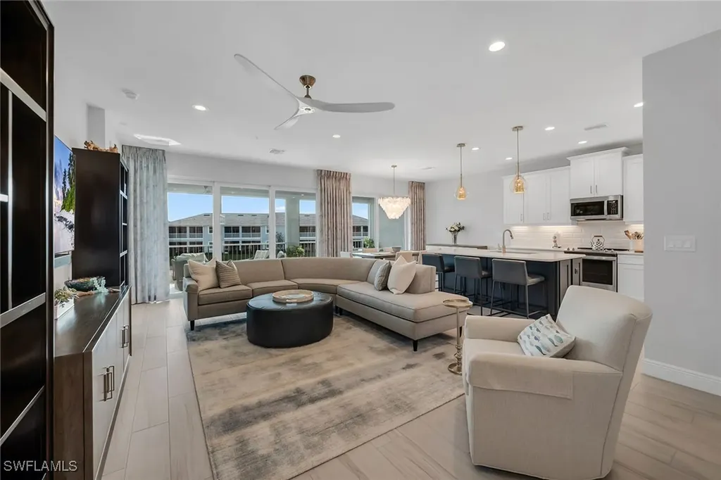 2609 Seychelles Circle Naples FL 34112