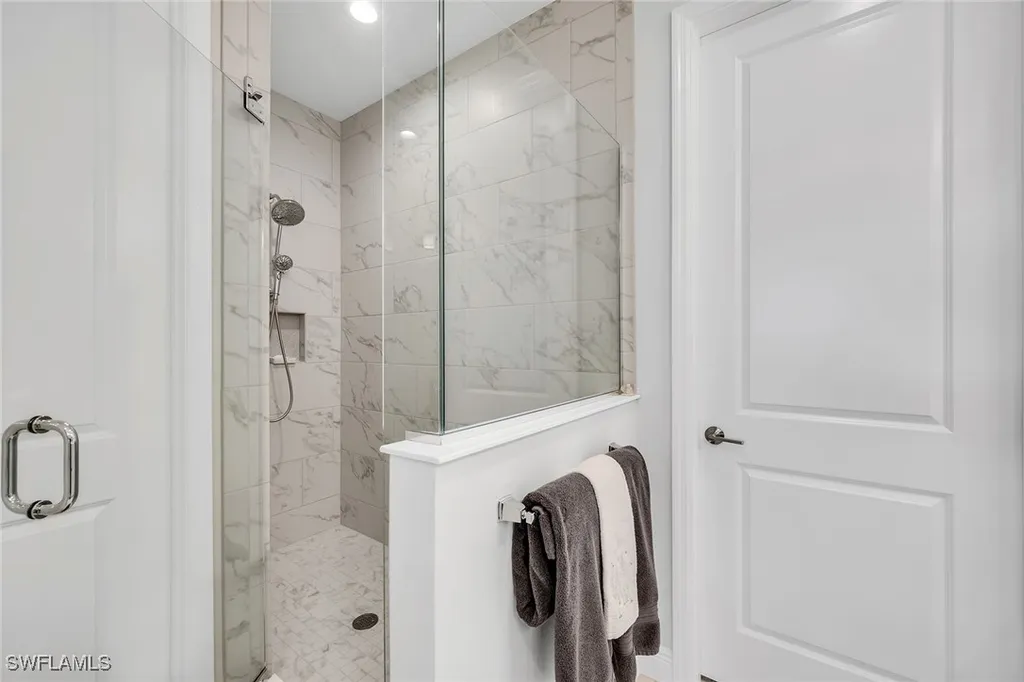 2609 Seychelles Circle Naples FL 34112