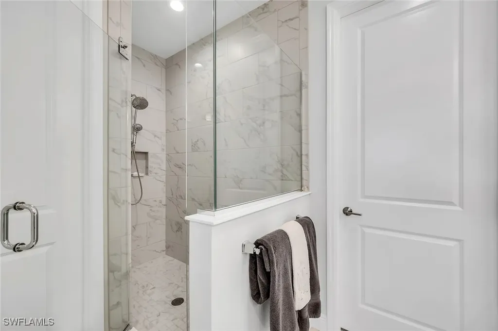 2609 Seychelles Circle Naples FL 34112