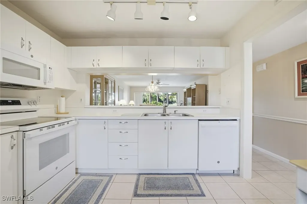 1001 Eastham Way Naples FL 34104