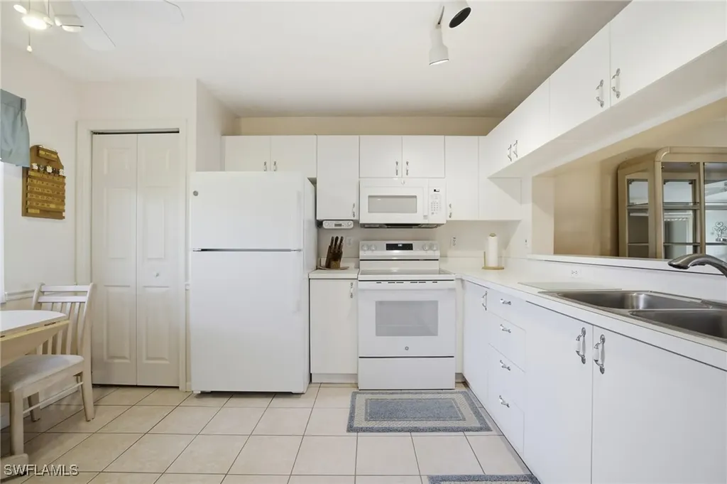 1001 Eastham Way Naples FL 34104