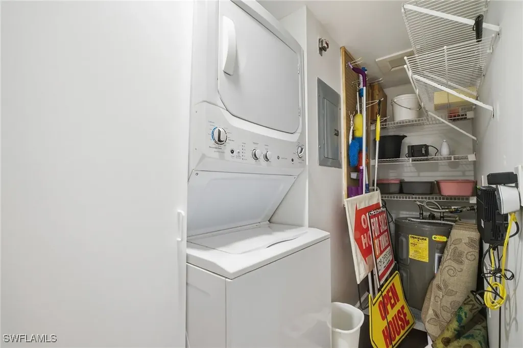 1001 Eastham Way Naples FL 34104