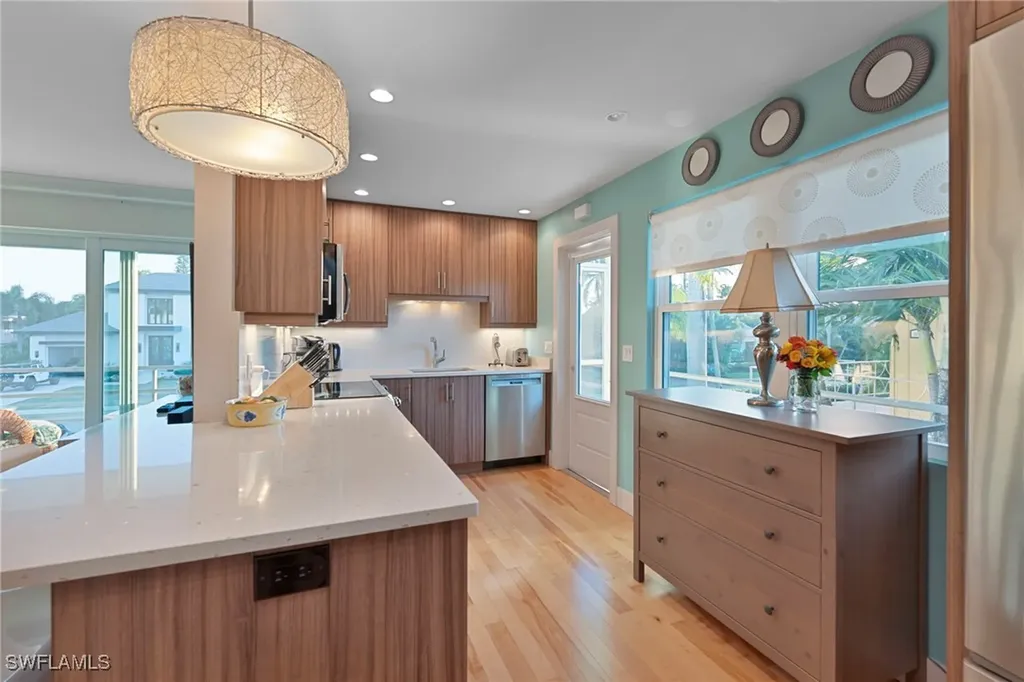 291 8th Avenue S Naples FL 34102