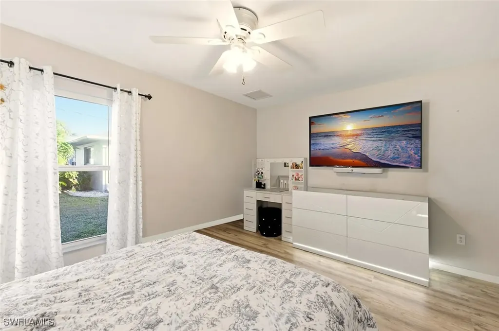 609 SE 16th Terrace Cape Coral FL 33990