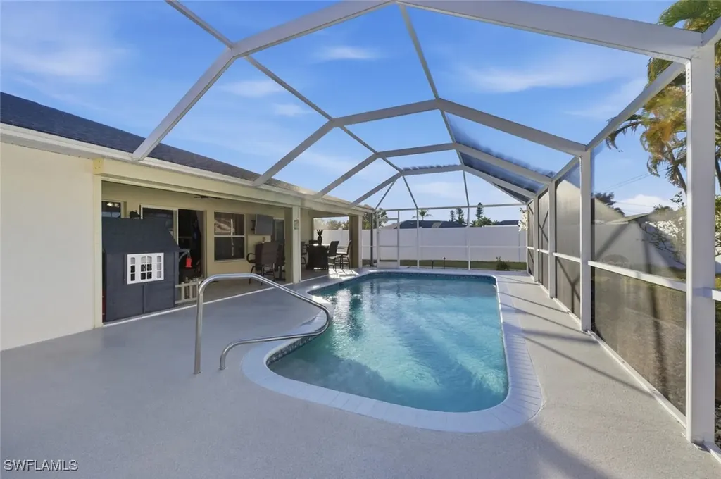 609 SE 16th Terrace Cape Coral FL 33990