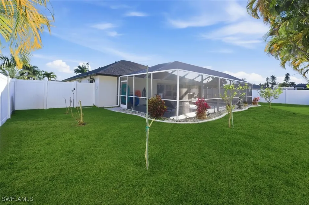 609 SE 16th Terrace Cape Coral FL 33990