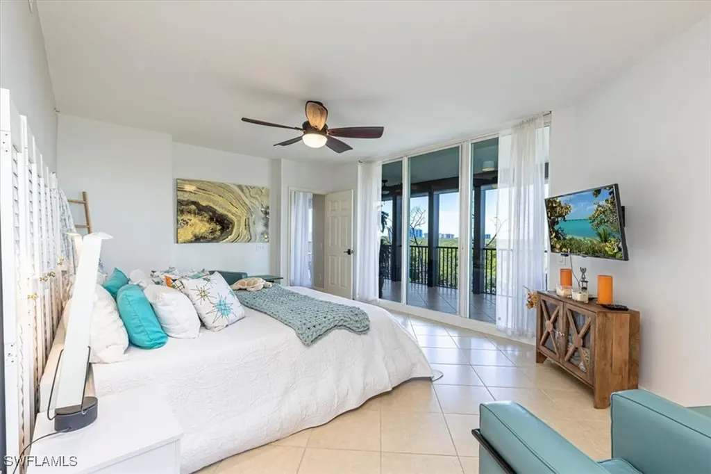 445 Cove Tower Drive Naples FL 34110