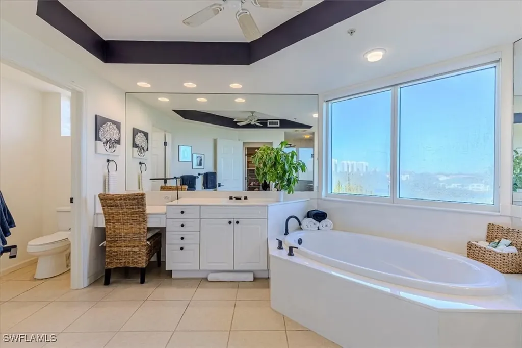 445 Cove Tower Drive Naples FL 34110