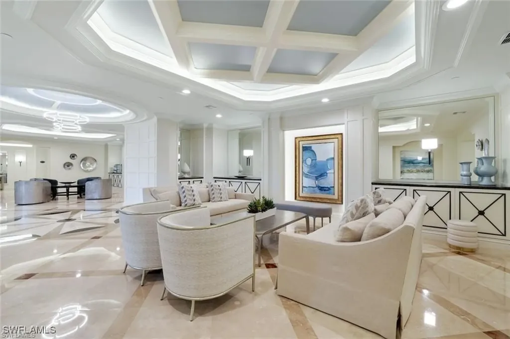 445 Cove Tower Drive Naples FL 34110