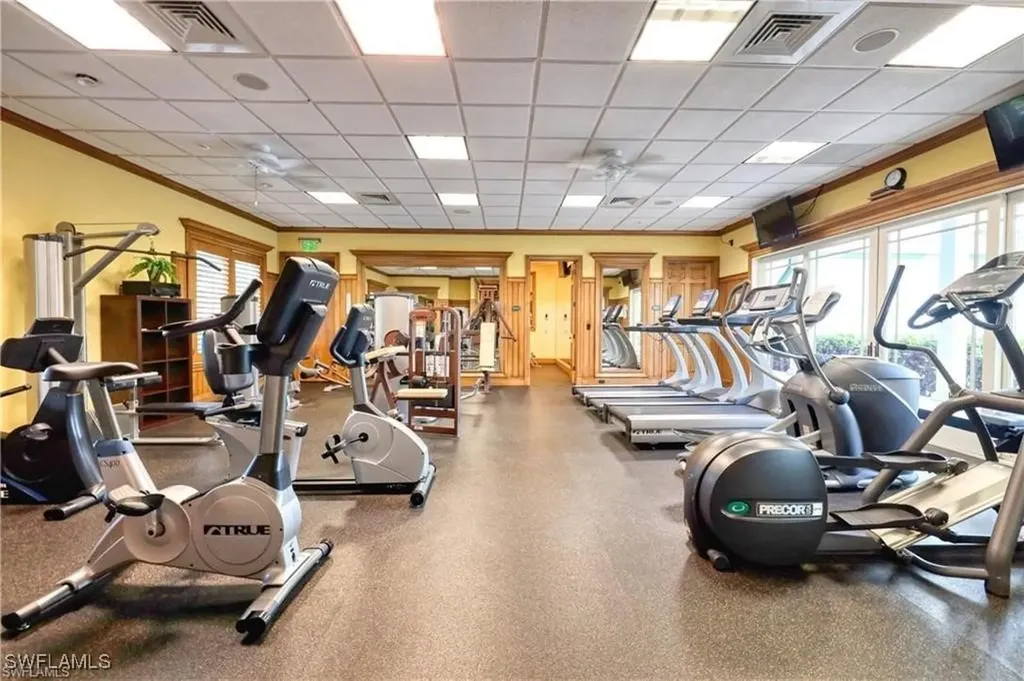 445 Cove Tower Drive Naples FL 34110