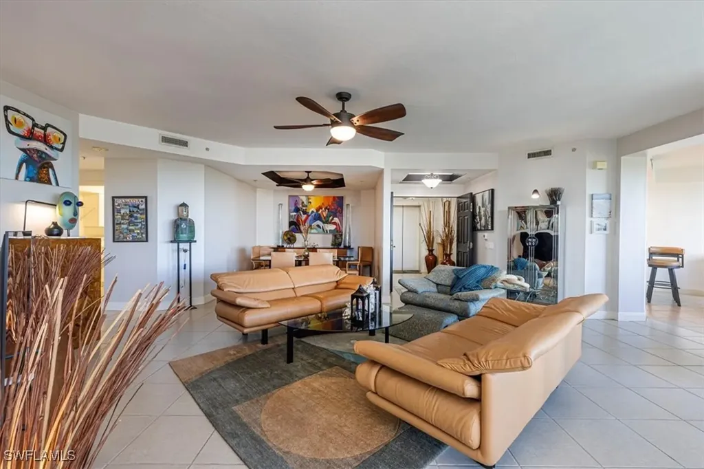 445 Cove Tower Drive Naples FL 34110