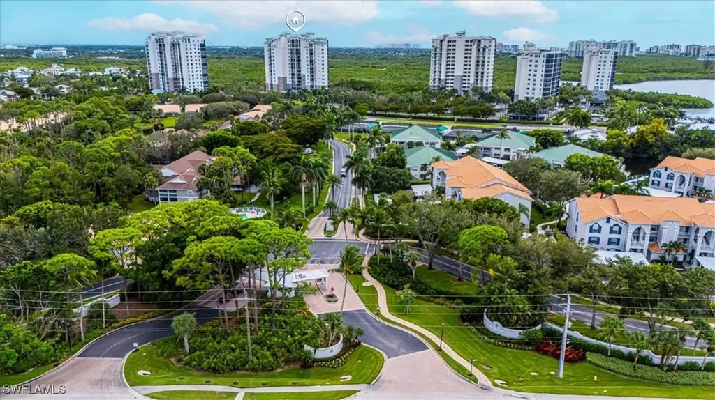 445 Cove Tower Drive Naples FL 34110