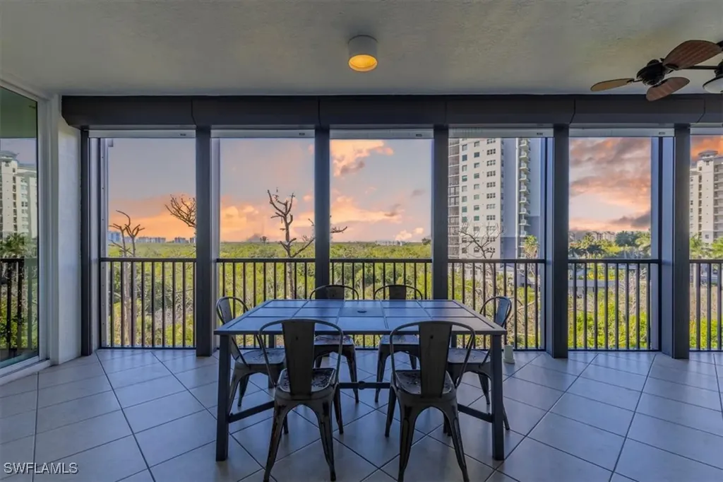 445 Cove Tower Drive Naples FL 34110