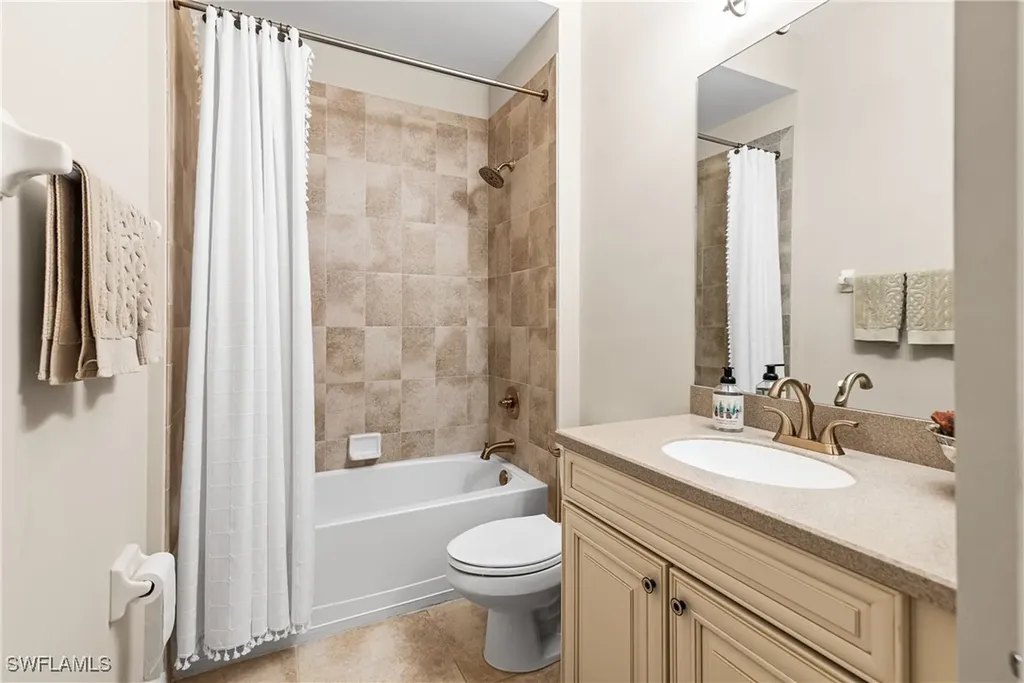 6849 Il Regalo Circle Naples FL 34109
