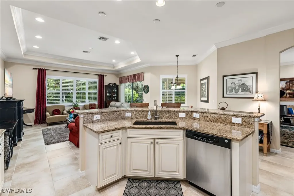 6849 Il Regalo Circle Naples FL 34109