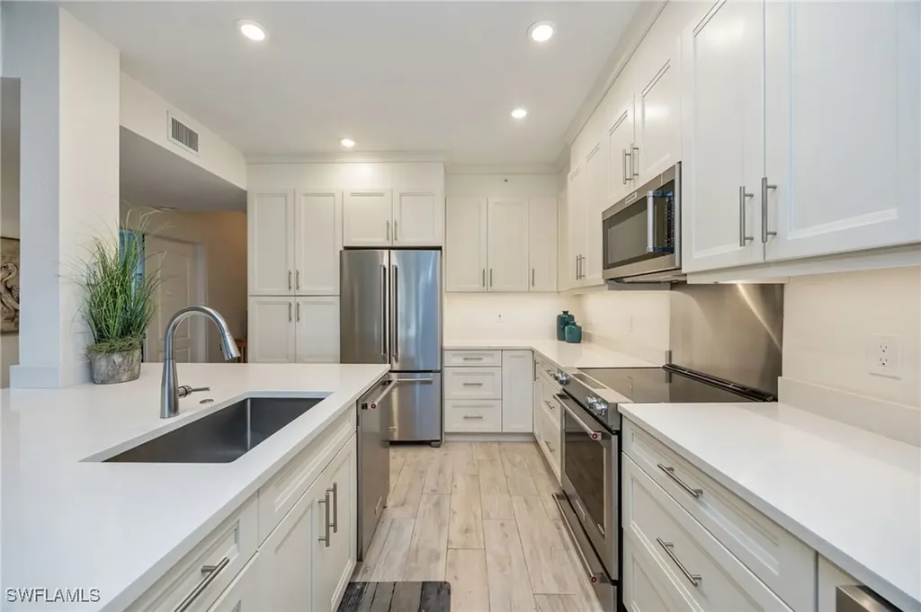 7686 Pebble Creek Circle Naples FL 34108