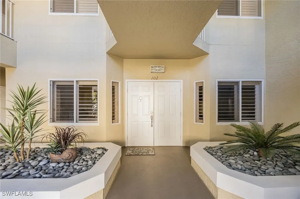 7686 Pebble Creek Circle Naples FL 34108