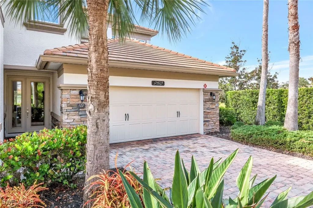 9193 Quartz Lane Naples FL 34120