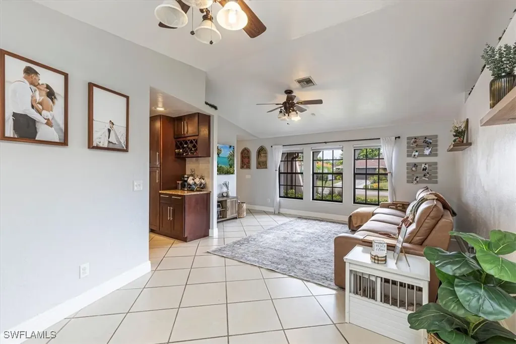 10590 Woodchuck Lane Bonita Springs FL 34135