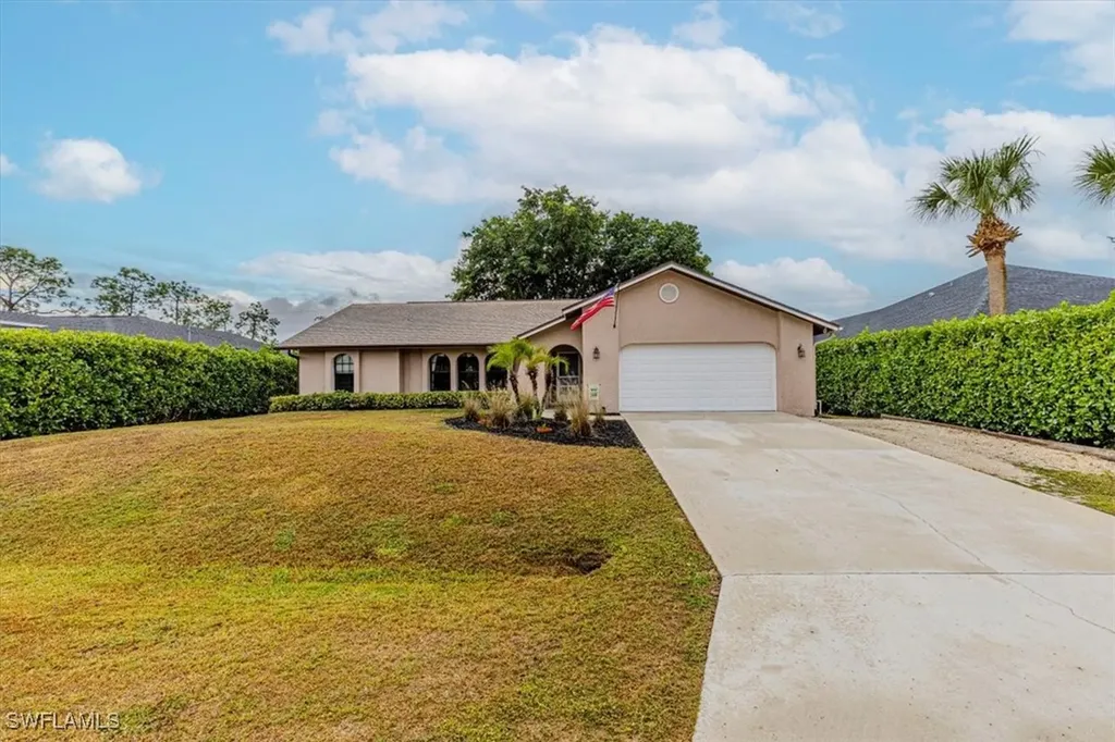 10590 Woodchuck Lane Bonita Springs FL 34135