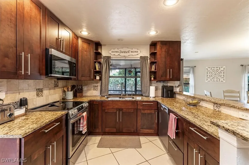 10590 Woodchuck Lane Bonita Springs FL 34135