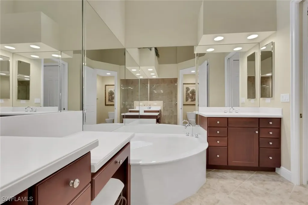 6397 Legacy Circle Naples FL 34113