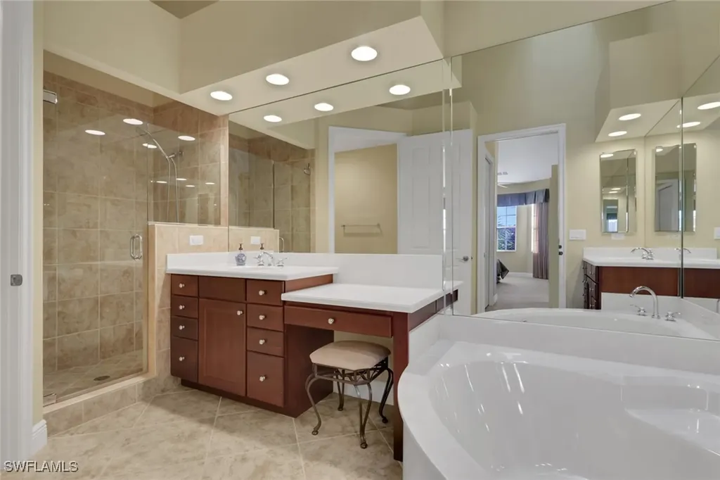 6397 Legacy Circle Naples FL 34113