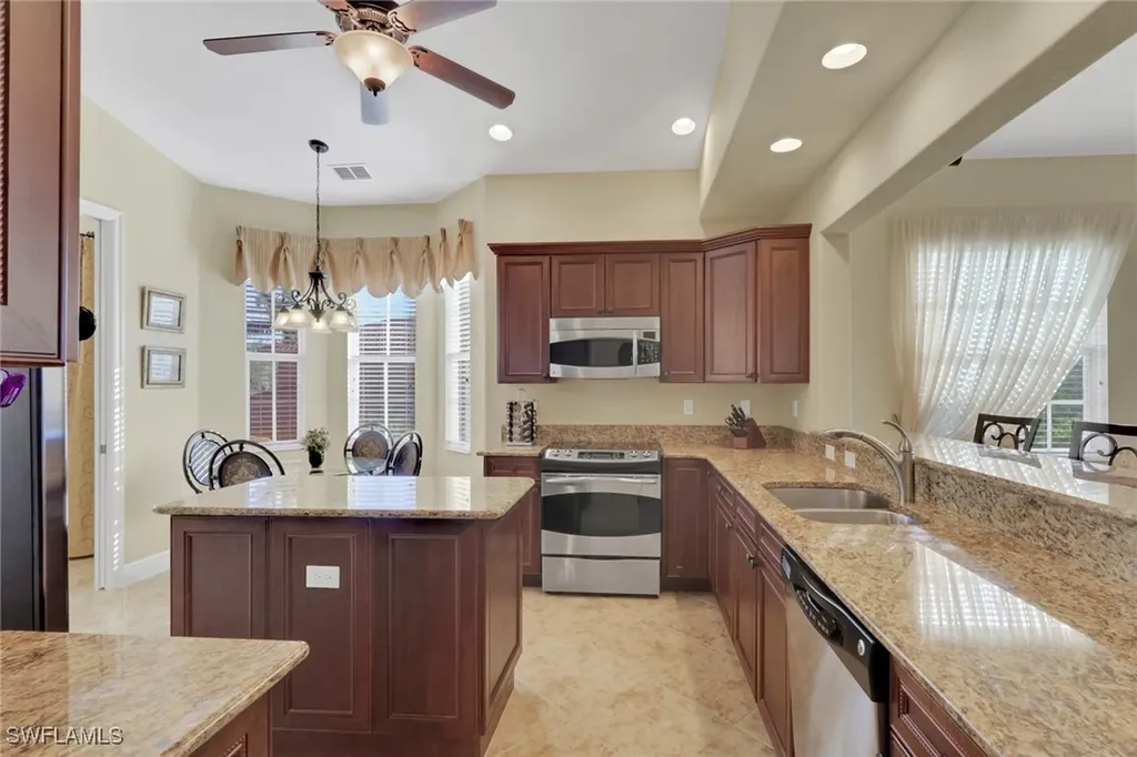 6397 Legacy Circle Naples FL 34113