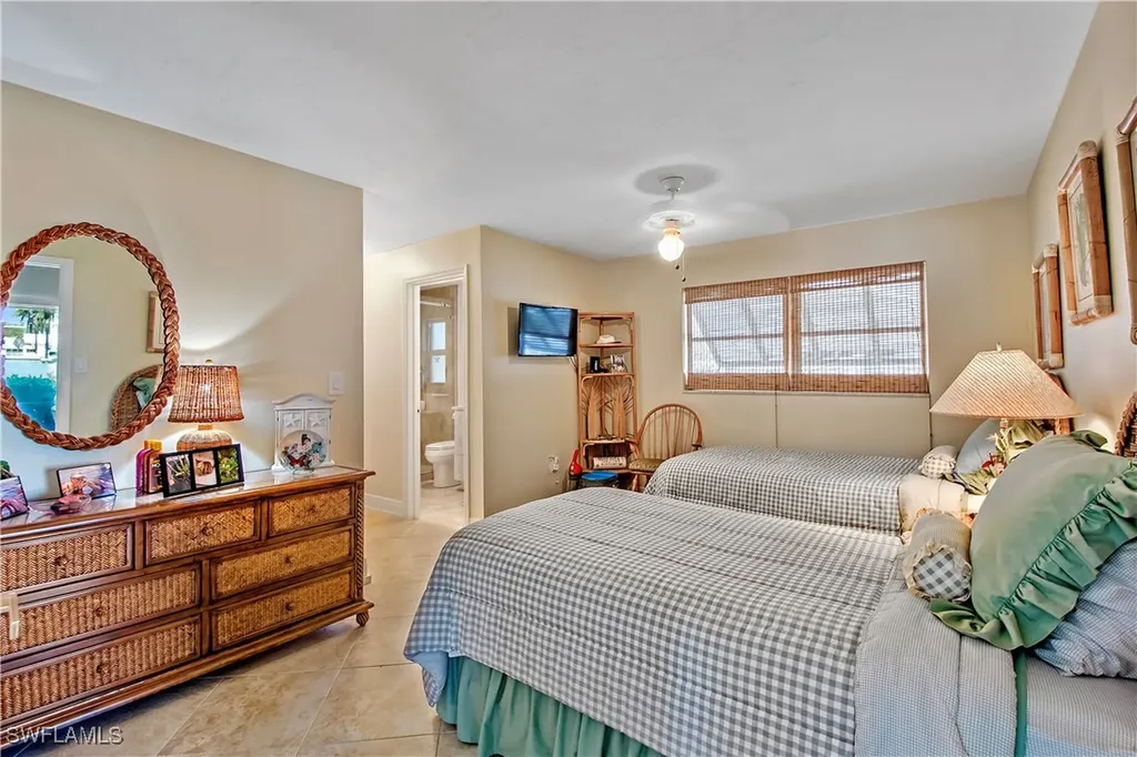 125 Pago Pago Drive E Naples FL 34113